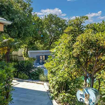 Tatil Evi 3 Bedroom Beautiful In Glavani