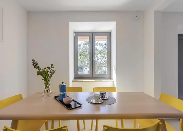 3 Bedroom Beautiful In Glavani *