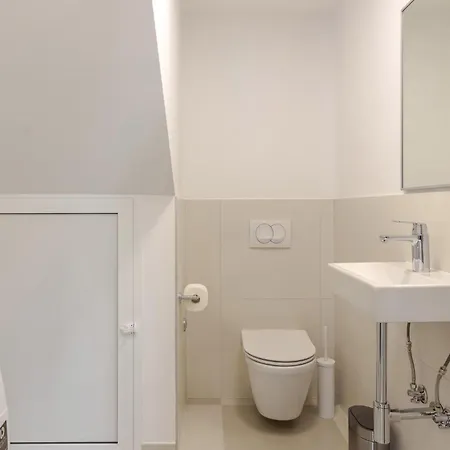 Holiday home 3 Bedroom Beautiful In Glavani Kostrena
