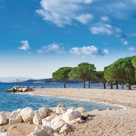 3 Bedroom Beautiful In Glavani Hébergement de vacances Kostrena