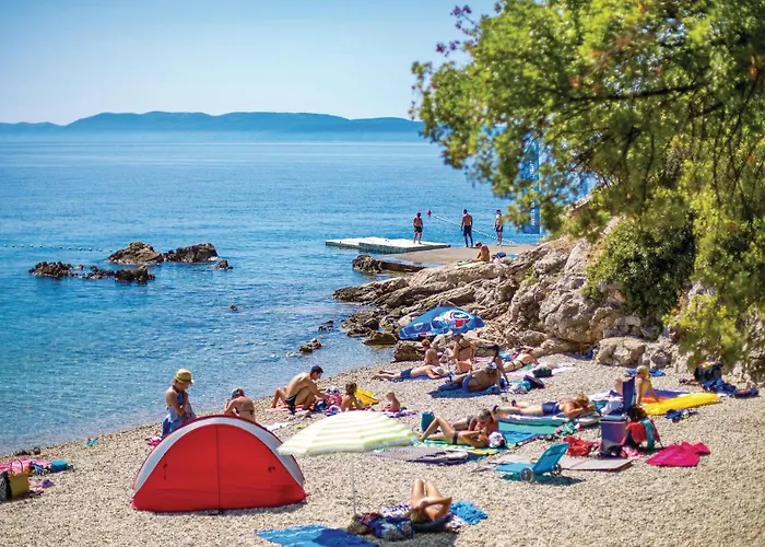 3 Bedroom Beautiful In Glavani *